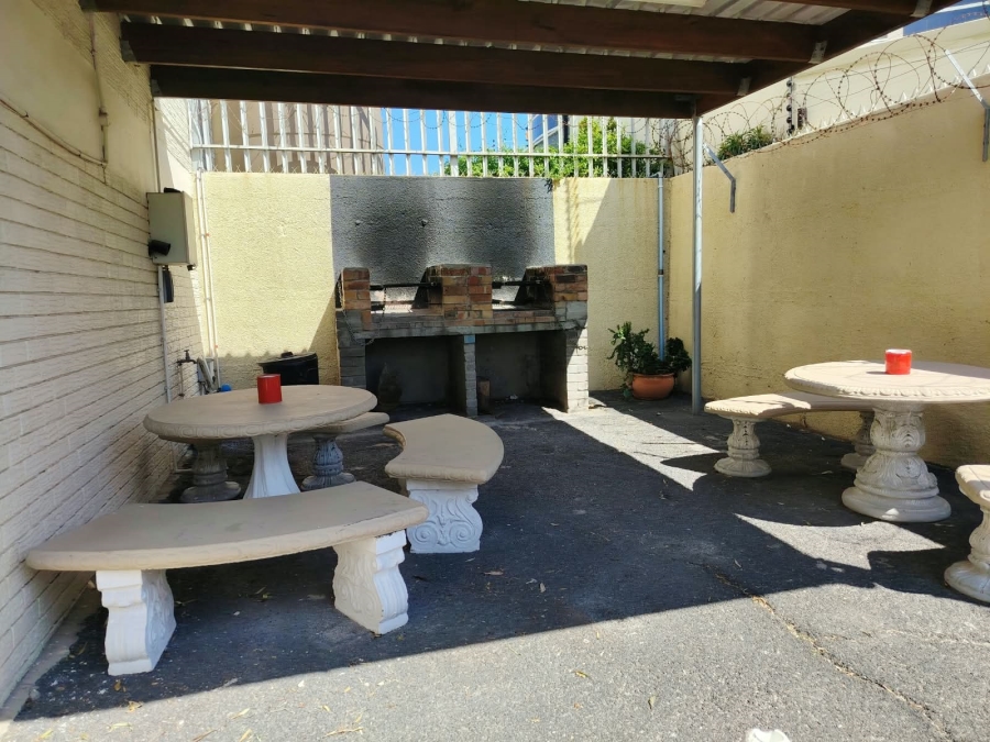 To Let 1 Bedroom Property for Rent in Strand South Western Cape